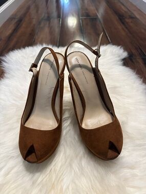 Used great condition suede heels